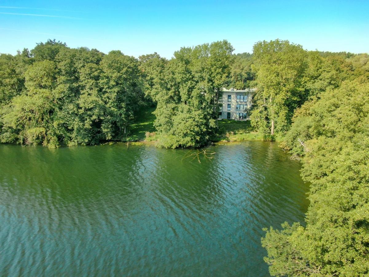 Ferienwohnungen Am Wasser - Krakow Am See Ngoại thất bức ảnh